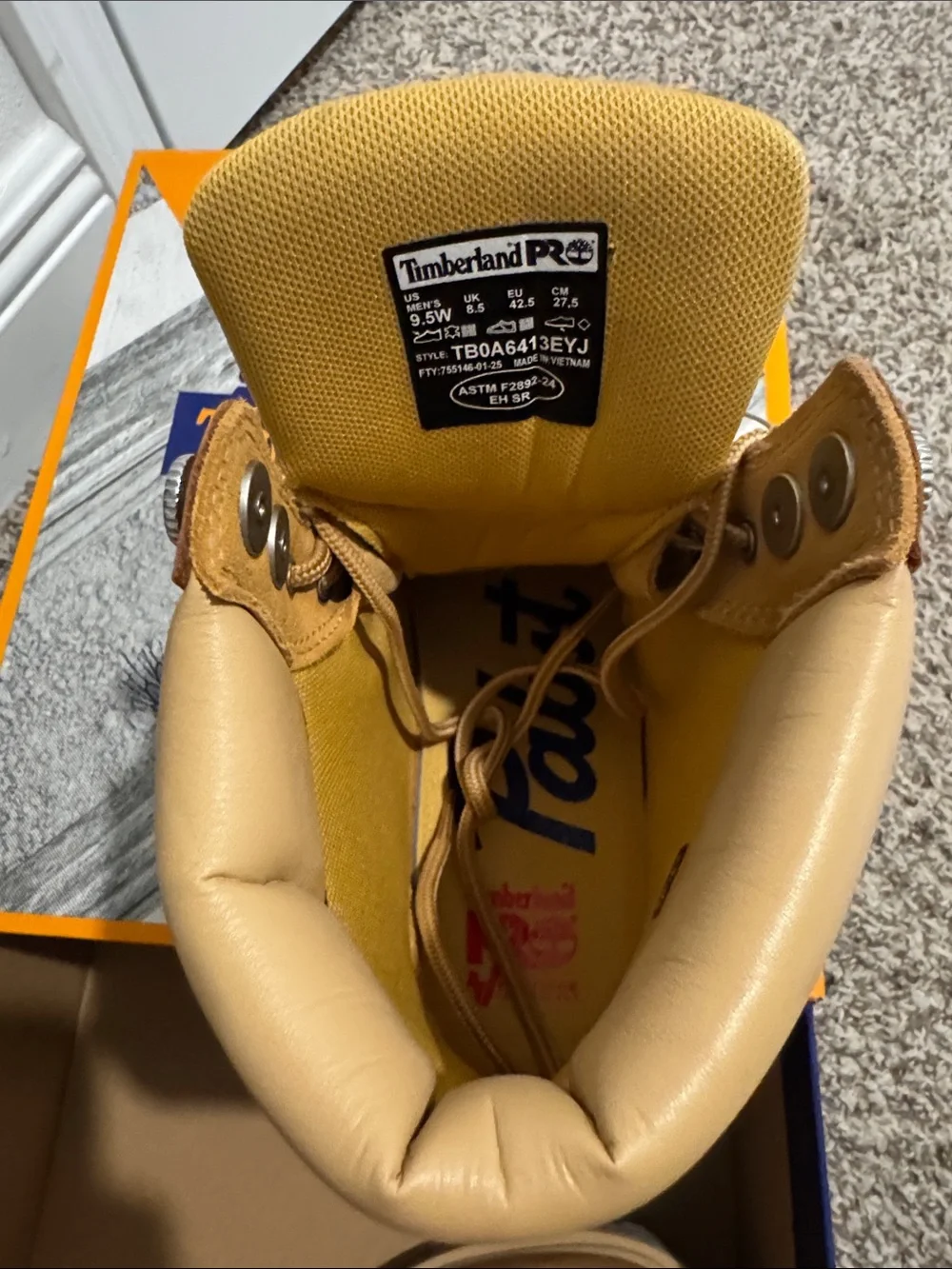 Limited edition Men's Timberland Work Boot Pabst Blue Ribbon